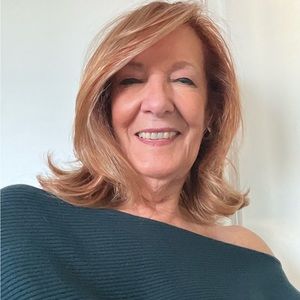 Meet your Posher, Deborah